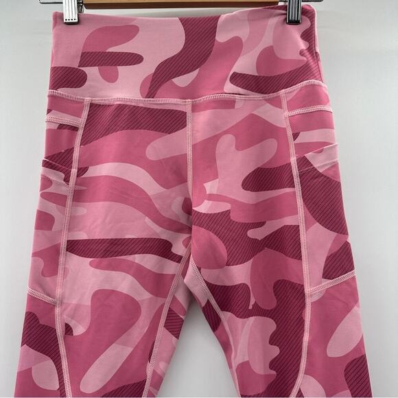 Zyia Active Light n Tight Pink Camo High Rise Cropped Leggings Size 4 - Picture 3 of 11